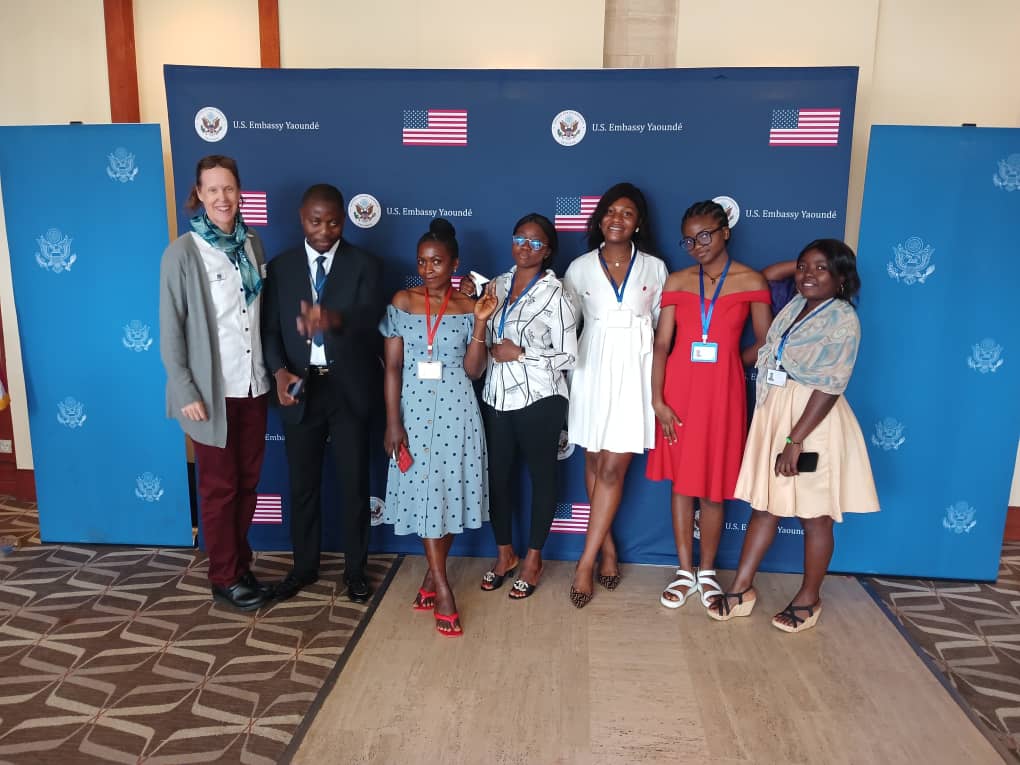 Groupe de professionnels de l'ambassade américaine - EIMTS